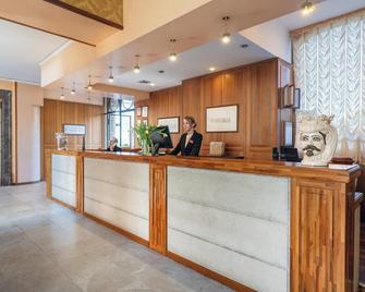 Excelsior Palace Hotel - טאורמינה - דלפק קבלה