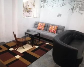 St Hostel - George Town - Wohnzimmer