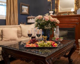 Inn at Rose Hall - Eureka Springs - Buffet