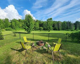 Amazing Private Pool At 4br/3wr Cottage + Close By Beaches, Parks, Marine - Brechin