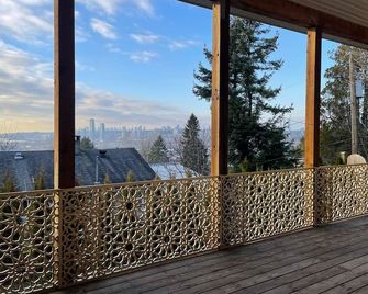 3 Bed - Best View in Town! - Surrey - Balcon
