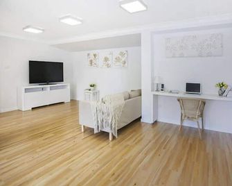 Waves Appartment - Kiama - Вітальня