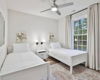 Firepitbbqhot Tubkingfull Kitchensmarttvpets - Harpers Ferry - Bedroom