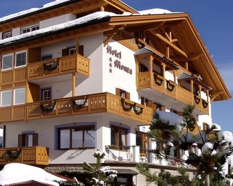 Monza Dolomites Hotel - Moena - Bygning