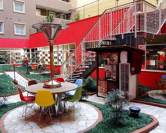 Toyoko Inn Tokyo Shinagawa Konan-Guchi Tennozu Isle - Tokio - Patio