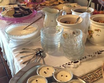 Campo Di Carlo - Sassetta - Buffet