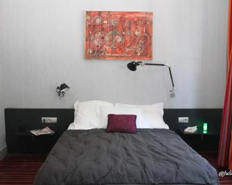 Hôtel Latino Reims Centre - Reims - Bedroom