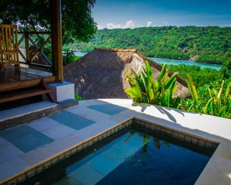 Twin Island Villas & Dive Resort - Nusa Penida