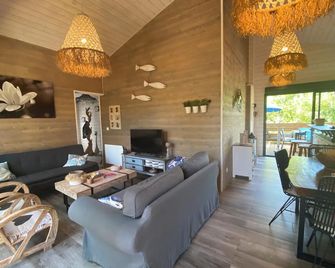 Chalet overlooking the pine forest - Lacanau - Salon