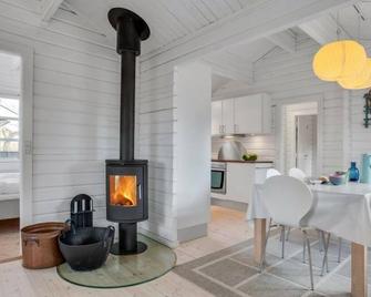 Holiday Home Dorthea - 200m from the sea in NE Jutland by Interhome - Jerup - Sala pranzo