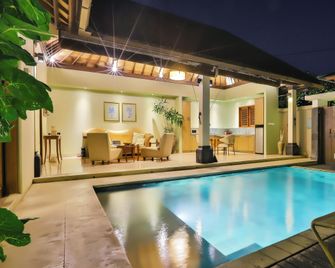Disini Luxury Spa Villas-Chse Certified - Kuta - Pool