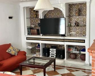 Splendid house in Medina Sidonia. - Medina-Sidonia - Wohnzimmer