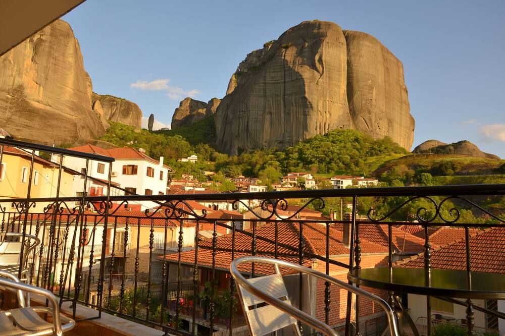 جيست هاوس ليثوس