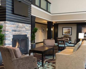 Air-Conditioned King Suite | Complimentary Breakfast - Villa Park - Lounge