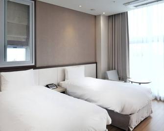 Rosana Hotel - Seoul - Bedroom