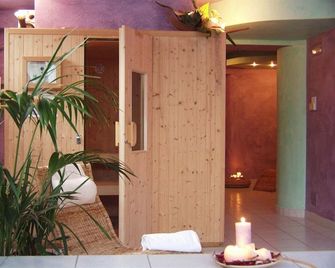 Hotel Marina - Torri Del Benaco - Kylpylä