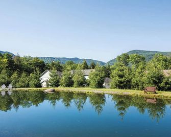 Beautiful Hotel In Vermont Smugglers Notch 1bd Near Disc Golf Center - Smugglers Notch - Outdoors view