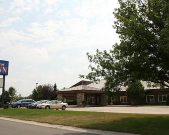 C'mon Inn - Thief River Falls - Thief River Falls - Gebäude