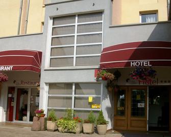 Hotel Au Logis Des Ours - Belfort - Building