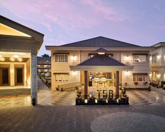The Solitaire Bliss - Tinsukia - Building