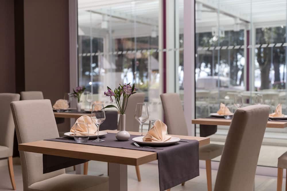 هوتل سريكفينيسا - كريكفينيكا - مطعم