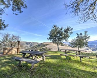 LX37 Weathertop Ranch in Carmel Wine Country - Carmel-by-the-Sea - Patio