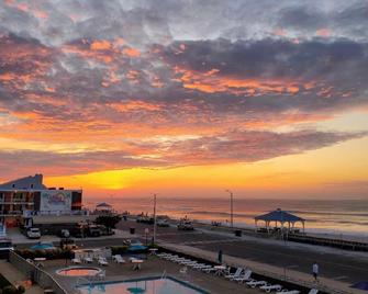 Acropolis Oceanfront Resort - North Wildwood - Piscine