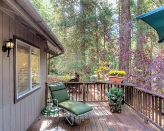 perfect yosemite retreat with wi-fi - Mariposa - Balkon