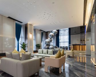 Yibin Ruibaiyi International Hotel (Yibin West Station Original Shop) - Yibin - Lobby