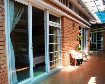 Ha Phuong Homestay - Lăng Cô