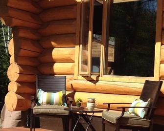 Haven in the Willows - Haines Junction - Patio