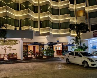 Hotel Plaza Cozumel - Cozumel - Edificio