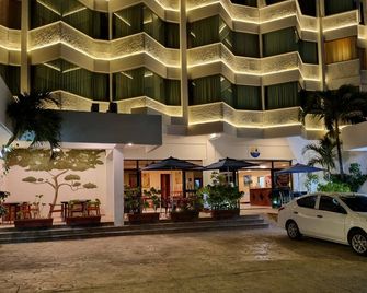 Hotel Plaza Cozumel - קוזומל - בניין