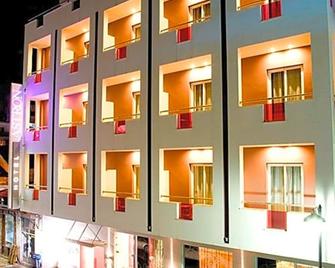 Hotel Astron - Καρδίτσα - Κτίριο