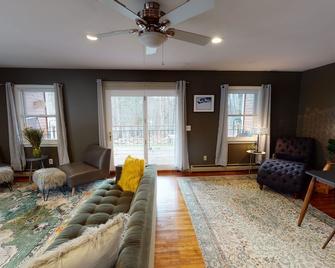 Winter Lore Brought to you by GetAway Vacations - Rutland - Living room