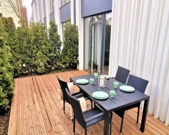 Design Apartment Loft Majori With Large Terrace - Jūrmala - Balkon