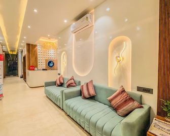 Zip by Spree Hotels R Group - Near Coaching Hub & Oxy Park - Kota - Lobby