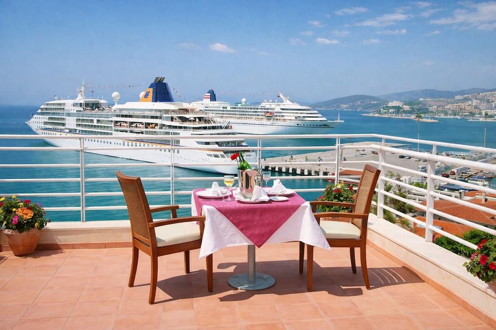 فندق كايهانبي - كوساداسي - شرفة