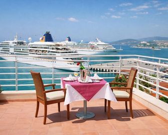 Kayhanbey Hotel - Kusadasi - Balcony