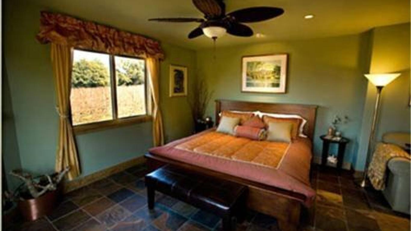 Pearlessence Vineyard Inn