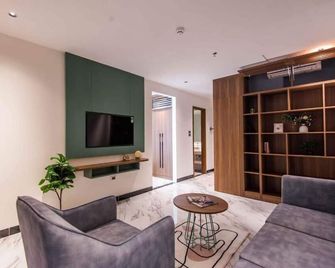 Luxe Paradise Suites Hotel Hoang Cau - Hanoi - Sufragerie