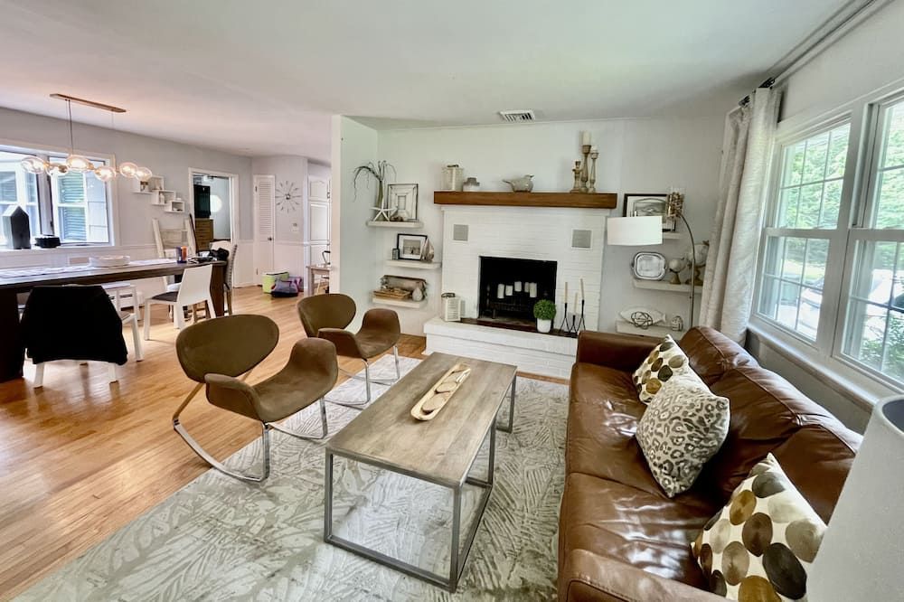 Beach, Pool, Wine, Shopping! - Mattituck - סלון