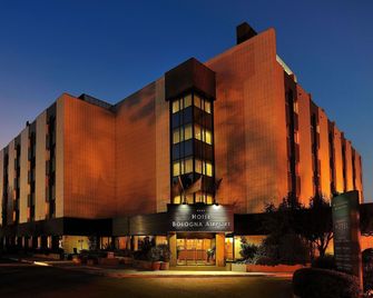 فندق Bologna Airport - بولونيا - مبنى