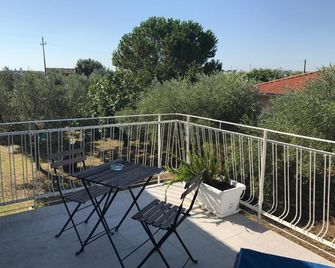 B&B Ripari Di Giobbe - Ortona - Balkon