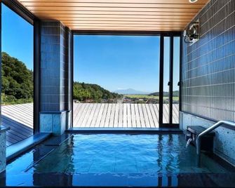 Yutagawa Onsen Tamaya - Tsuruoka - Piscina