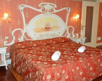 Hotel Il Principe - Milazzo - Κρεβατοκάμαρα