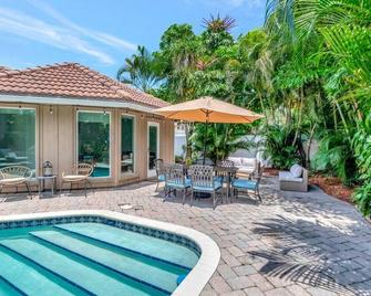 Idyllic Boca Pool Home: 4/2.5 + Study-Fau & Mizner - Boca Raton - Pool