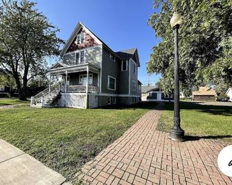 Enjoy this unique North Shore experience! - Two Harbors - Edificio