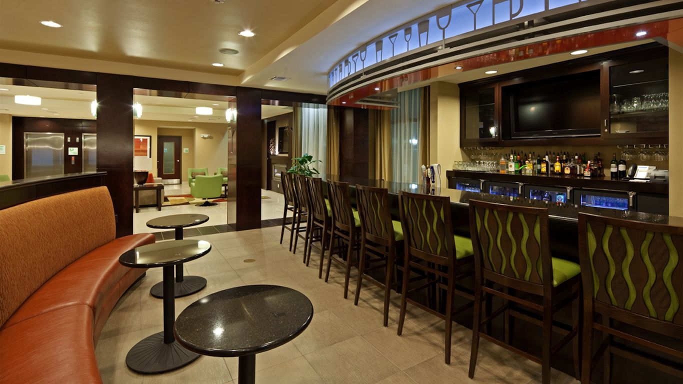 Holiday Inn Mobile - Airport By IHG