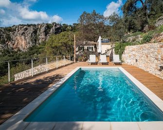 Traditional stone house - Acharavi - Pool